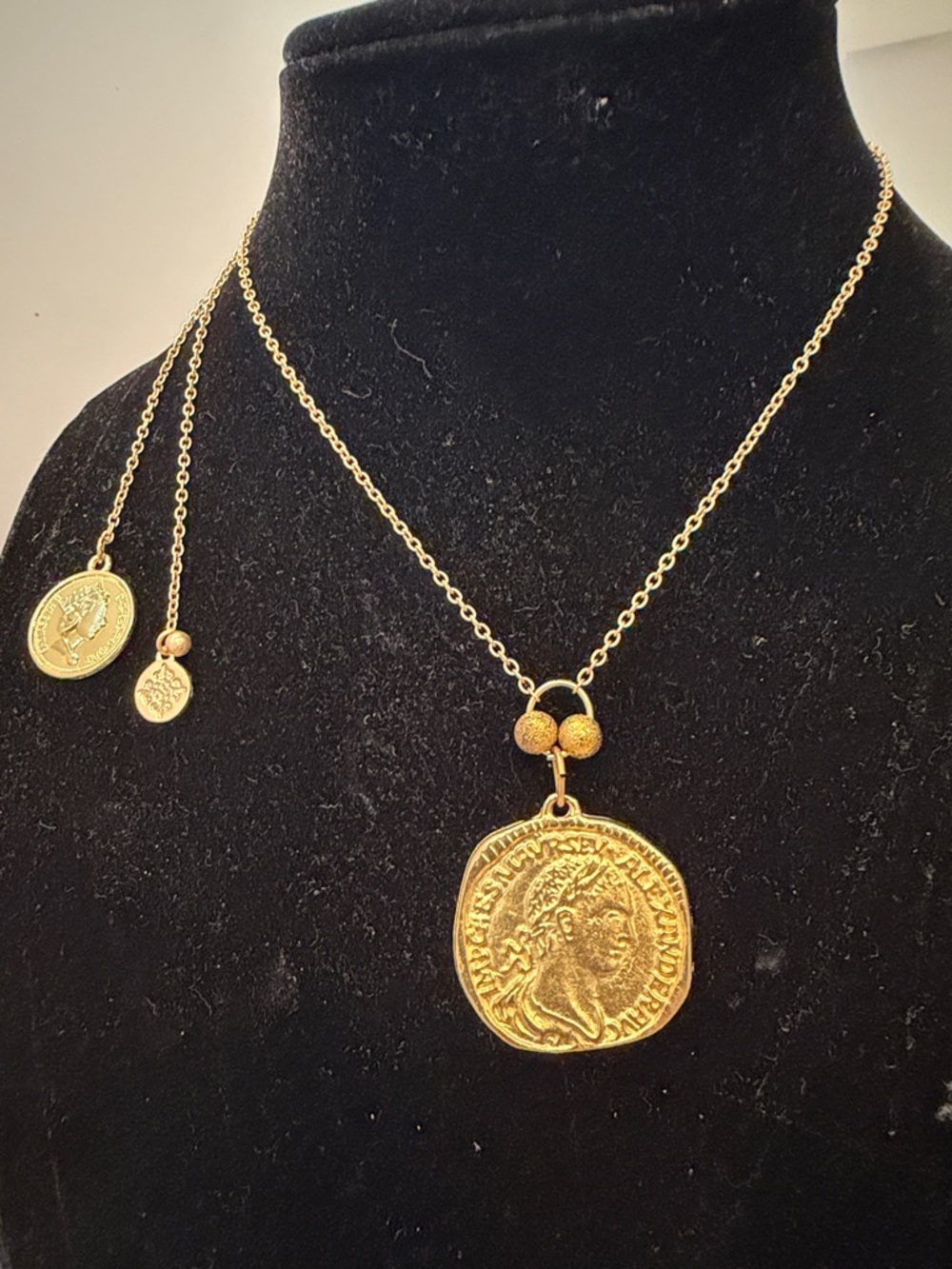 Gold Coin Pendant Necklace W Ajustable clasp Size is Adjustable Women Jewelry